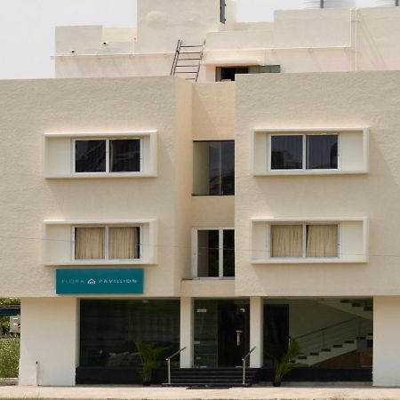 Flora Pavillion Near Global Hospital Perumbakkam Chennai Exterior foto